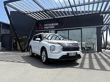 92,280 Km, RV/SUV, 2488135 cc, Petrol engine, Tiptronic, Continuous Variable