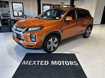 13,000 Km, Station Wagon, 1998 cc, Petrol engine, CVT