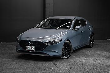 93,000 Km, Hatchback, 1998 cc, Petrol engine, Automatic