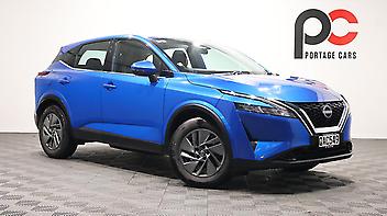 104,730 Km, Station Wagon, 1332 cc, Petrol engine, Automatic