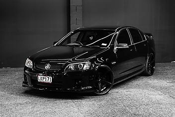 177,000 Km, Sedan, 5967 cc, Petrol engine, Manual