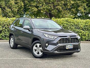 48,200 Km, RV-SUV, 2000 cc,  engine, Tiptronic Automatic