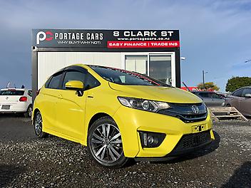 68,282 Km, Hatchback, 1500 cc, Hybrid engine, Automatic