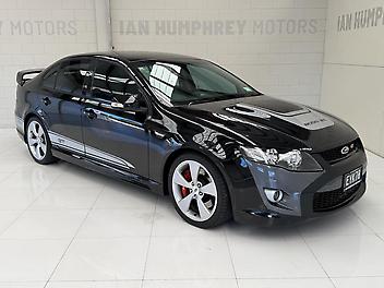 69,500 Km, Sedan, 5408 cc, Petrol engine, 6 Speed Automatic (TipTronic)