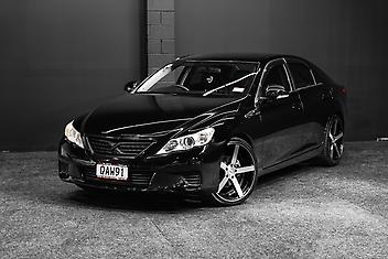 127,000 Km, Sedan, 2490 cc, Petrol engine, Automatic