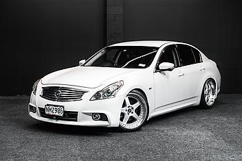 151,000 Km, Sedan, 3690 cc, Petrol engine, Tiptronic
