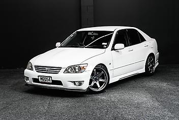 94,000 Km, Sedan, 1990 cc, Petrol engine, Automatic