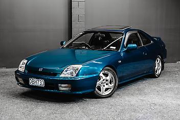 137,000 Km, Coupe, 2156 cc, Petrol engine, Manual