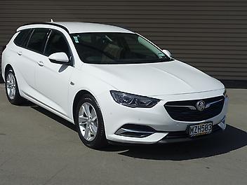 49,328 Km, Station Wagon, 1998 cc, Petrol engine, Automatic