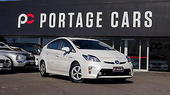 92,565 Km, Hatchback, 1797 cc, Hybrid engine, Automatic