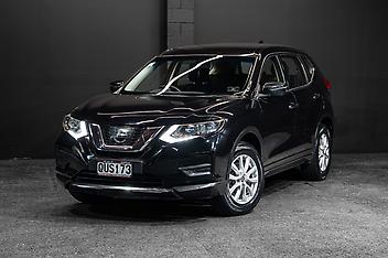 120,884 Km, RV-SUV, 2488 cc, Petrol engine, Automatic