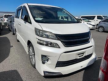95,000 Km, People Movers, 2400 cc, Petrol engine, automatic