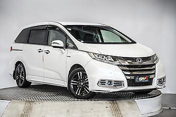 83,234 Km, People Mover, 2000 cc, Hybrid engine, Automatic