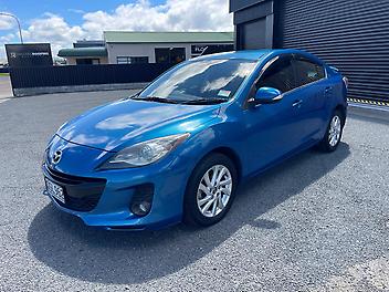 112,561 Km, Sedan, 1997 cc, Petrol engine, 5-Speed Auto