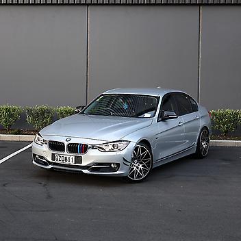 114,000 Km, Sedan, 1997 cc, Petrol engine, Automatic