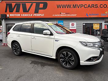247,560 Km, Station Wagon, 1998 cc, Plug-In Hybrid engine, Automatic