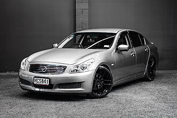 113,000 Km, Sedan, 3690 cc, Petrol engine, Tiptronic