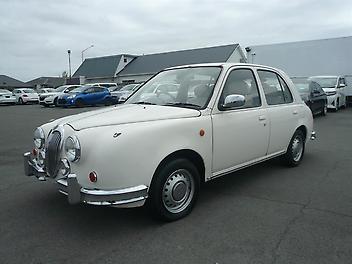 107,000 Km, Sedan, 1300 cc, Petrol engine, automatic