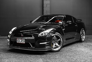 32,000 Km, Coupe, 3799 cc, Petrol engine, Tiptronic