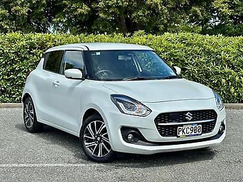 7,780 Km, Hatchback, 1000 cc,  engine, Automatic