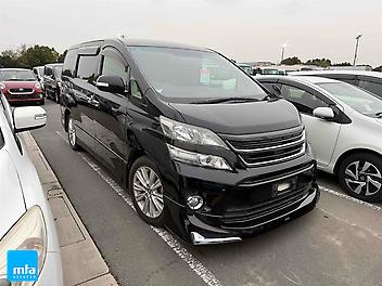 122,845 Km, People Movers, 2400 cc, Petrol engine, Auto