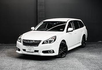 110,001 Km, Station Wagon, 2498 cc, Petrol engine, Automatic
