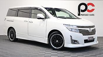 124,670 Km, People Movers, 2488 cc, Petrol engine, Automatic