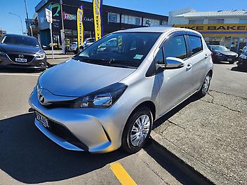 86,215 Km, Hatchback, 1329 cc, Petrol engine, Automatic