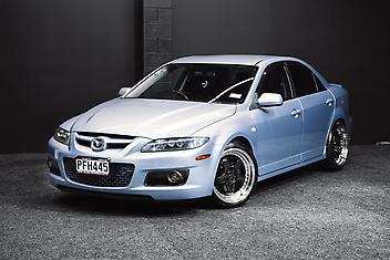 152,000 Km, Sedan, 2260 cc, Petrol engine, Manual