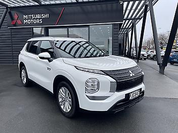 42,000 Km, RV/SUV, 236098 cc, Petrol, Hybrid engine, Automatic