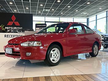 85,580 Km, Sedan, 183486 cc, Petrol engine, 5-gear manual