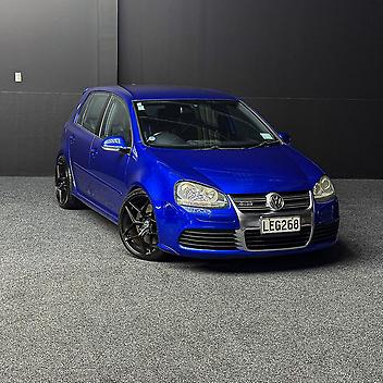 162,000 Km, Hatchback, 3180 cc, Petrol engine, Automatic
