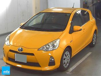 111,579 Km, Hatchback, 1500 cc, Hybrid (Electricity) engine, Auto