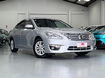 92,822 Km, Sedan, 2488 cc, Petrol engine, Automatic
