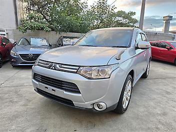 49,427 Km, RV-SUV, 2000 cc, Petrol engine, Automatic