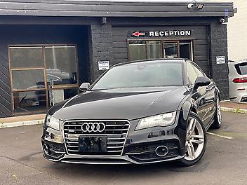 67,928 Km, Sedan, 2990 cc, Petrol engine, Automatic