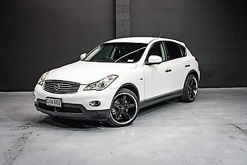 127,000 Km, Station Wagon, 3690 cc, Petrol engine, Automatic