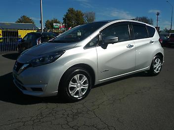 89,000 Km, Hatchback, 1200 cc, Hybrid (Electricity) engine, automatic