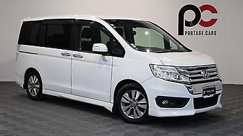 103,881 Km, Van, 2000 cc, Petrol engine, Automatic