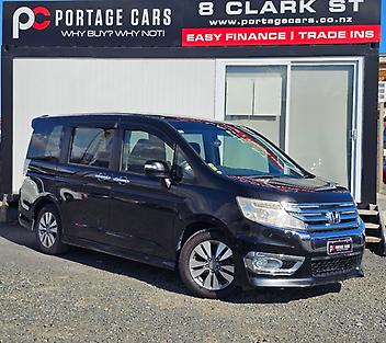 114,344 Km, Van, 2000 cc, Petrol engine, Automatic