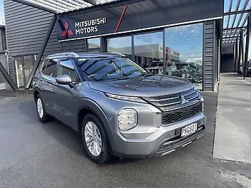 130,524 Km, RV/SUV, 2488135 cc, Petrol engine, CVT