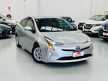 98,708 Km, Hatchback, 1797 cc, Hybrid engine, Automatic