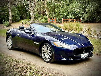 89,000 Km, Convertible, 4691 cc, Petrol engine, 6 Speed Auto