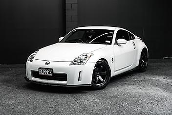 140,000 Km, Hatchback, 3490 cc, Petrol engine, Automatic