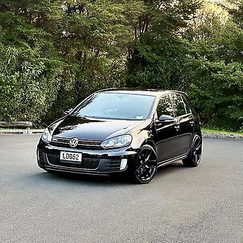 144,000 Km, Hatchback, 1980 cc, Petrol engine, Automatic
