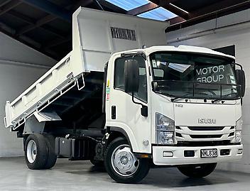 87,917 Km, Truck - Tip Truck, 5193 cc, Diesel engine, Manual