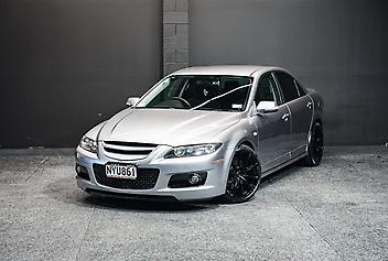 137,142 Km, Sedan, 2260 cc, Petrol engine, Manual
