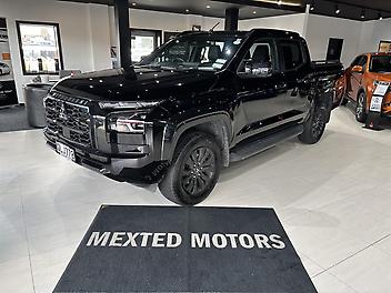 23,500 Km, Ute, 2442 cc, Diesel engine, 6 Speed Auto