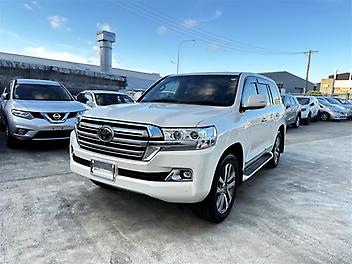 107,977 Km, RV-SUV, 4600 cc, Petrol engine, Automatic