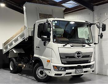 9,850 Km, Truck - Tip Truck, 5120 cc, Diesel engine, Manual